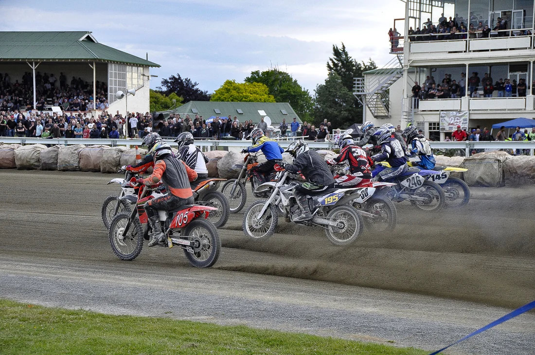 Jason Feaver and Alex Griffin on the long track