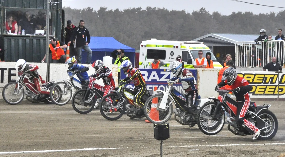 The speedway final gets under way