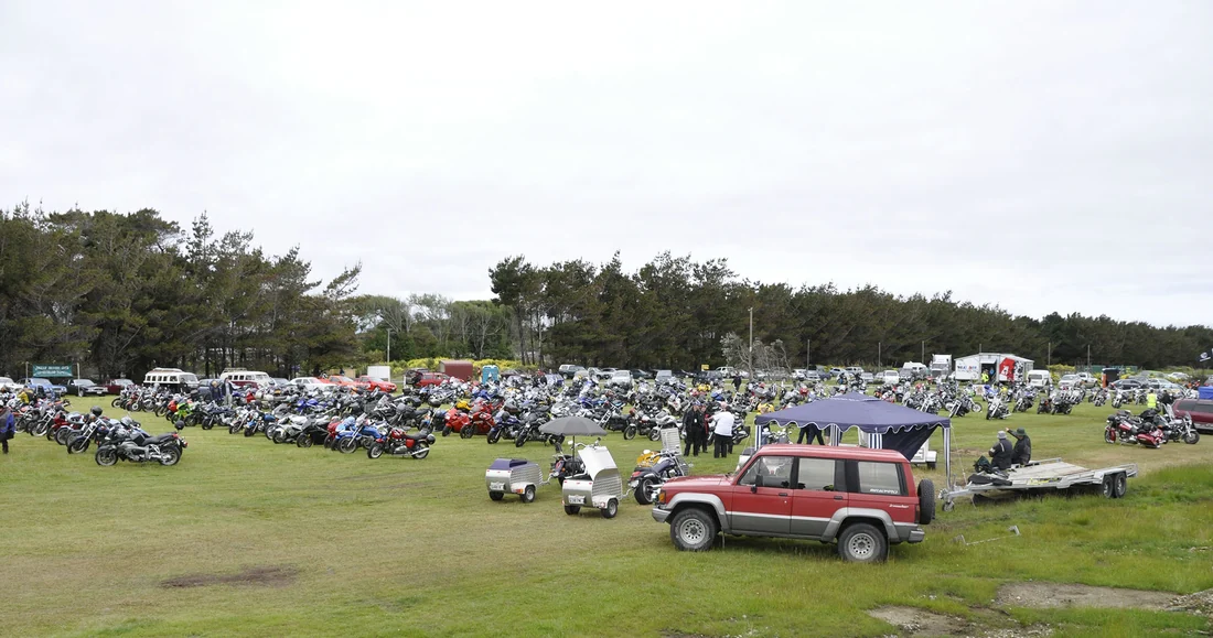 The crowd at the Wyndham street races