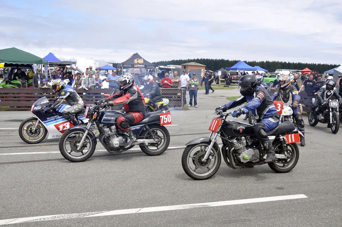 The crowd at the Wyndham street races