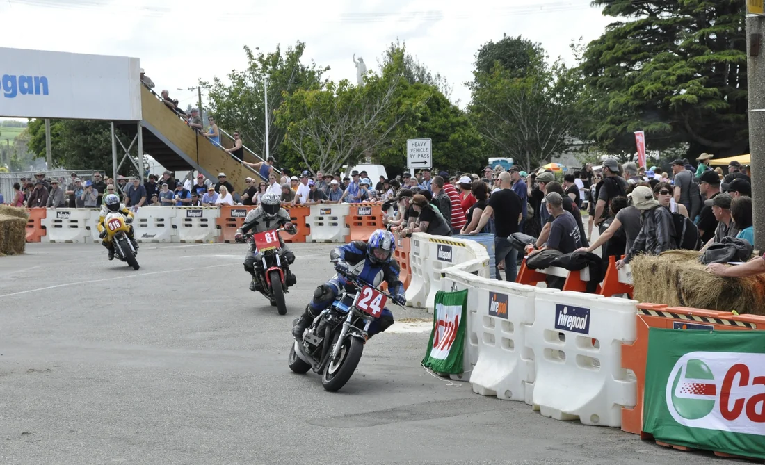 The crowd at the Wyndham street races