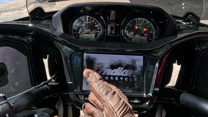 Indian Pursuit touchscreen operated with riding gloves